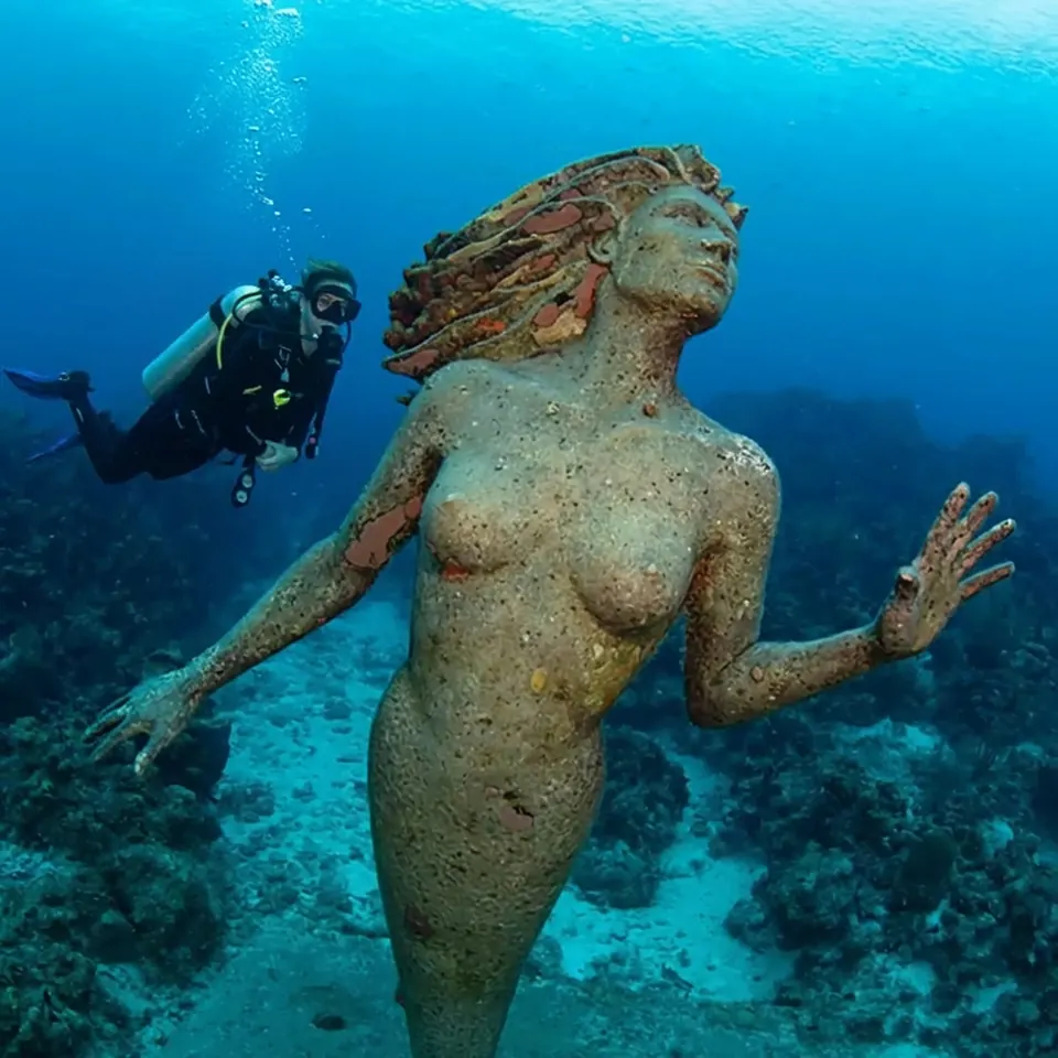 Diver exploring a Grand Cayman shipwreck