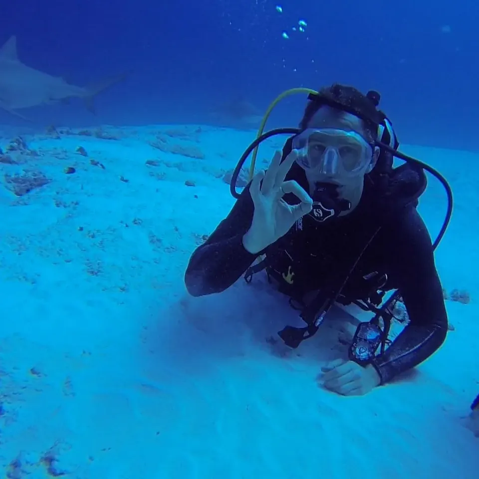 Instructor running a skills check with a student diver